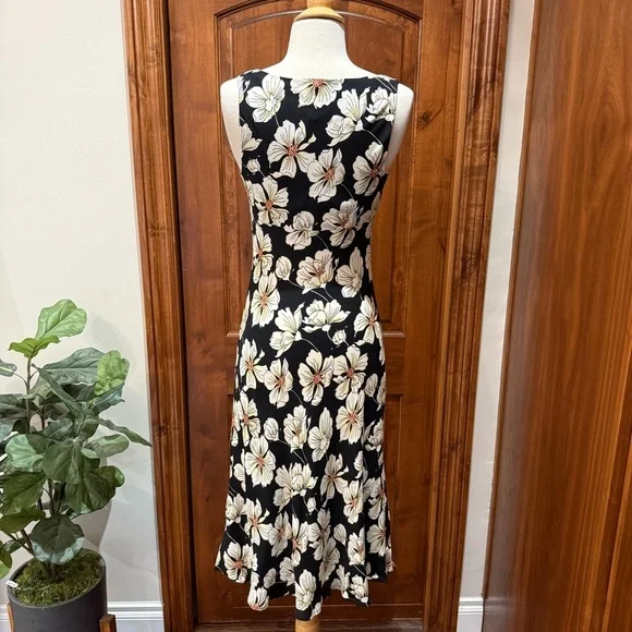 💋Reformation Black and Cream Floral Midi Dress. Size M - Picture 9 of 12